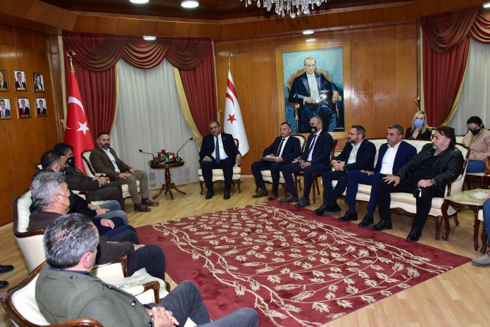bb-sucuoglu-sendIkalar-2-huseyIn-sayil.jpg