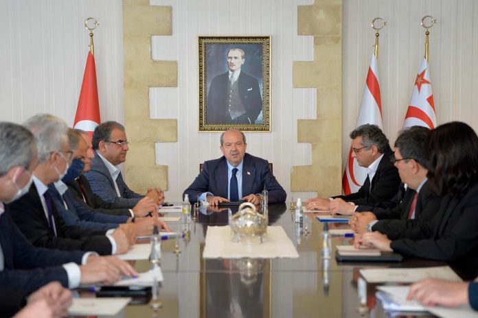 cumhurbaskani-tatar-siyasi-partilerle-belediyeler-reformu-1.jpg