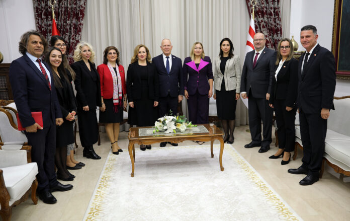 sibel-tatar-cocuk-adalet-yasa-calismasini-meclis-baskani-zorlu-toreye-sundu-2-.jpg