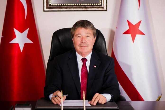 basbakan-ustel42.jpg