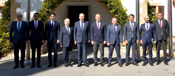 tatar-turkiye-maarif-vakif-3-.jpg
