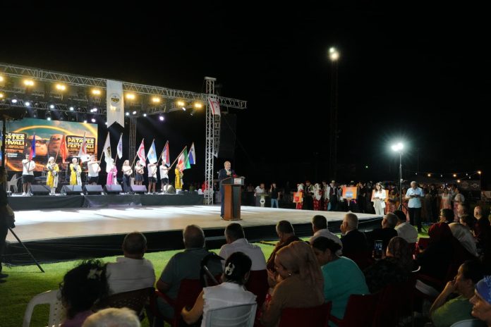 175406998720111.-Beyarmudu-Patates-Festivali-ile-8.-Beyarmudu-Uluslararas_-Halk-Danslar_-Festivali-a.jpeg